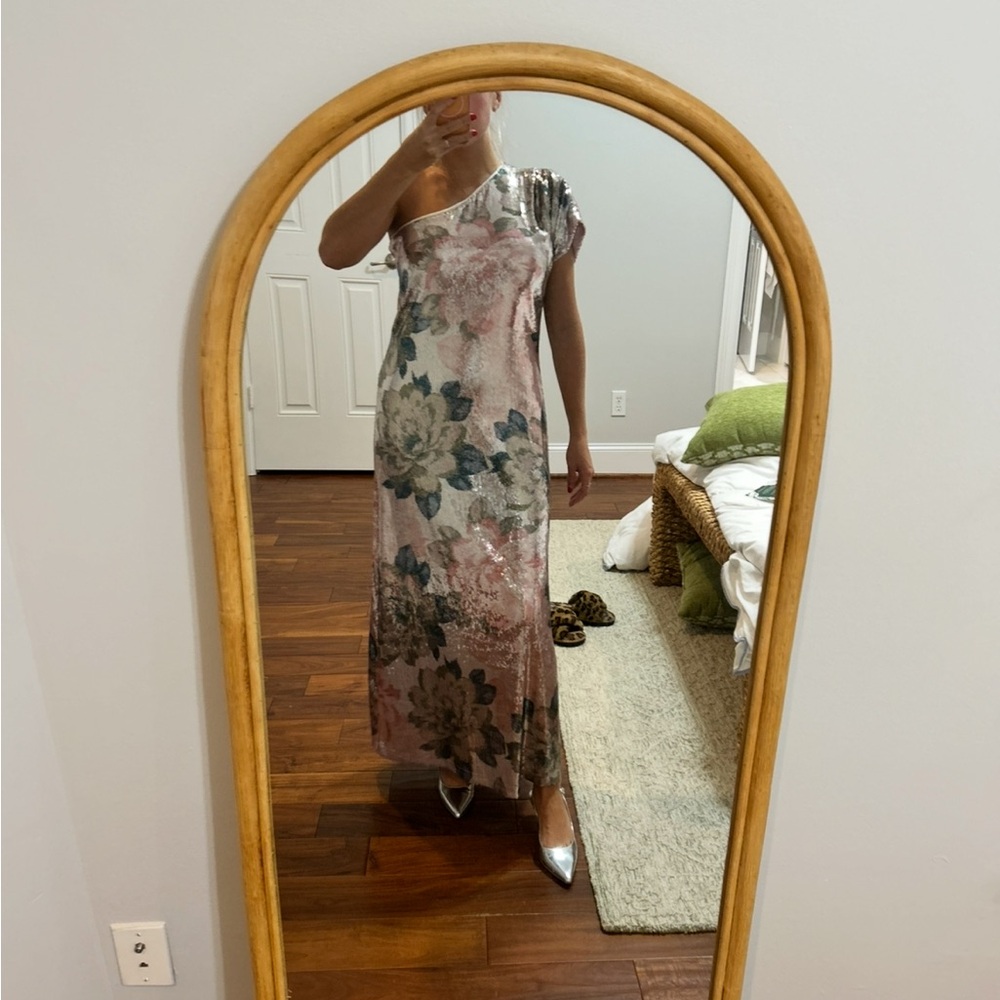 Elegant One-Shoulder Floral Dress in Pink and Gray